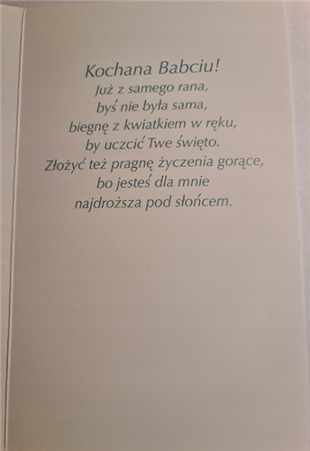 Składana kartka na Dzień Babci z życzeniami o wymiarach 11,4 x 18,8 cm