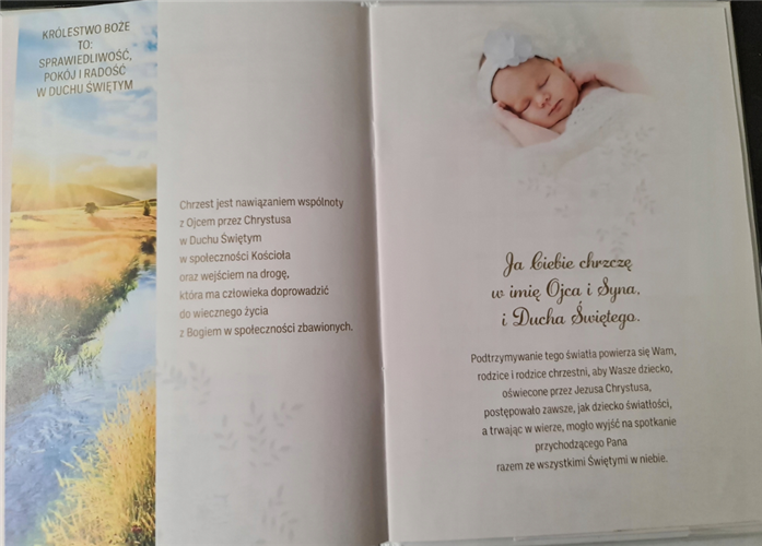 książeczka na Chrzest Święty, pamiątka na Chrzest 14,5 cm *20,5 cm  17368640871