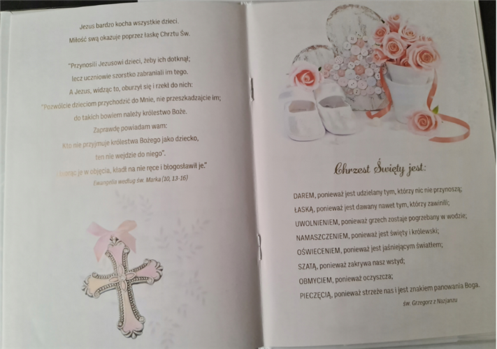 książeczka na Chrzest Święty, pamiątka na Chrzest 14,5 cm *20,5 cm  17368640871