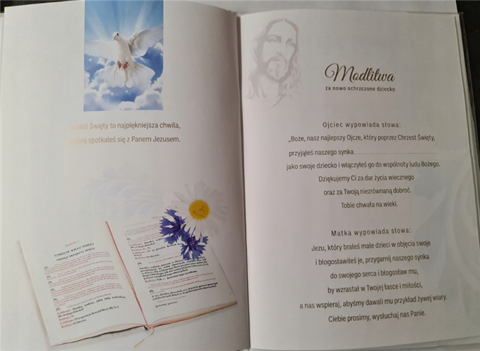 książeczka na Chrzest Święty, pamiątka na Chrzest 14,5 cm *20,5 cm 16897832039