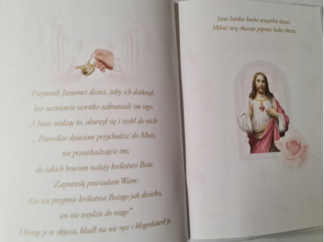 książeczka na Chrzest Święty, pamiątka na Chrzest 14,5 cm *20,5 cm 17368629779