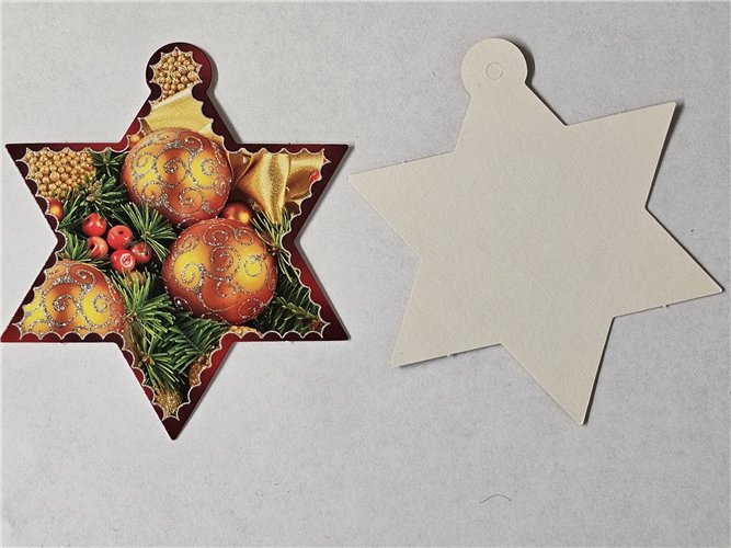 zawieszki przywieszki bileciki na paczki  7,5 x 9 cm