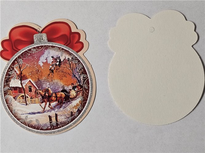 zawieszki przywieszki bileciki na paczki  7,5 x 9 cm