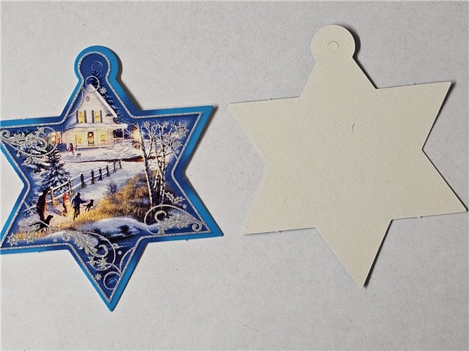 zawieszki przywieszki bileciki na paczki  7,5 x 9 cm