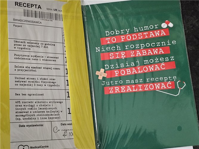 kartka na osiemnastkę kartka na 18 kartki WESOŁE 13 cm *20,4 cm 15379769696